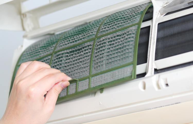 How to Clean a Reverse Cycle Air Conditioner 